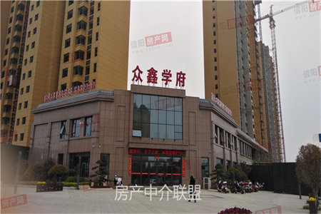 本小区多套套三！2081鲁班开发！科信一步只要供暖好